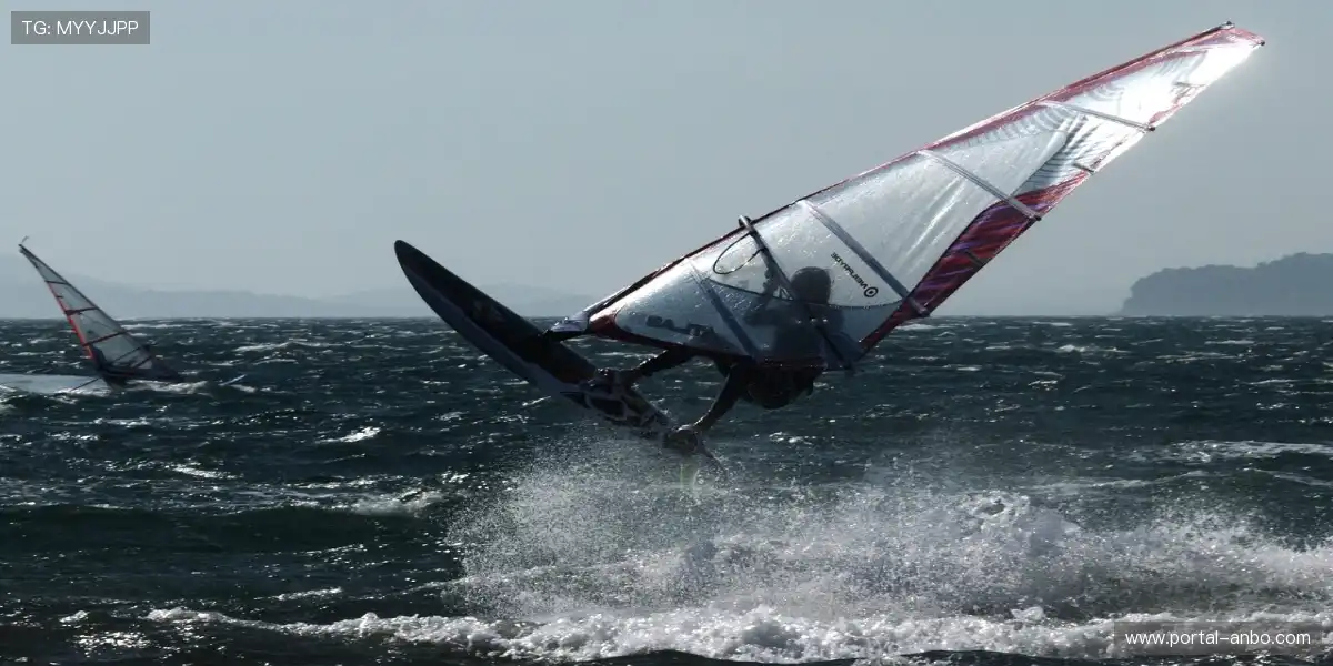 🔥球迷团声浪激荡,热情推动比赛升温!⚽